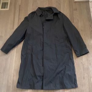 Black button up rain coat 40R